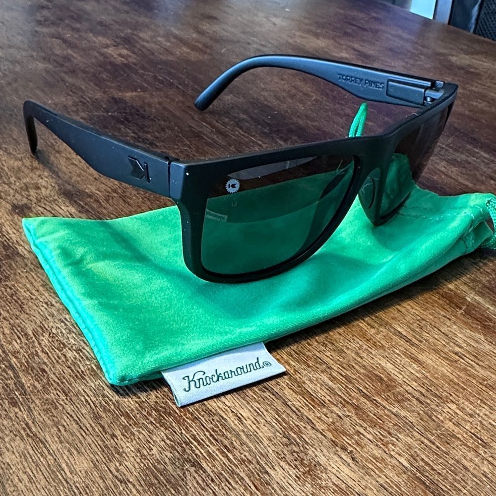 NWOT Men's Knockaround Torrey Pines Sunglasses in Matte Black